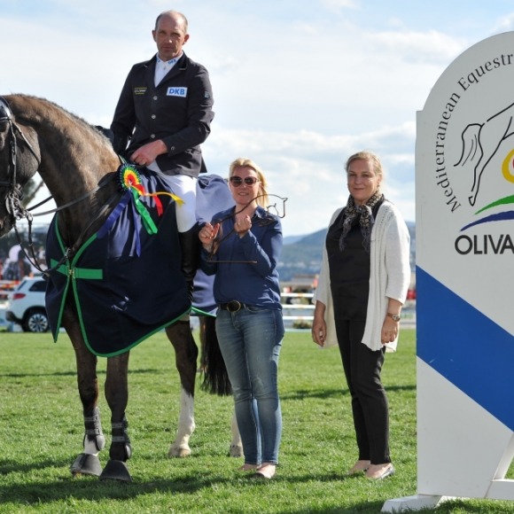 image Holger Wulschner protagoniza la victoria del Gran Premio hoy en Oliva Nova