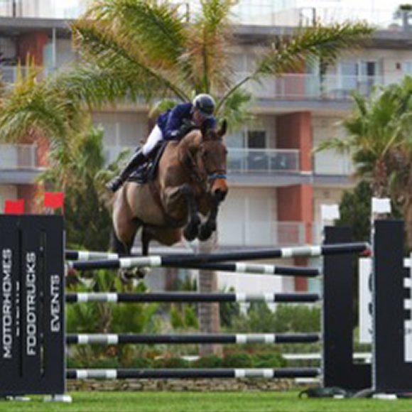 Triunfo_de_Guillaume_Foutrier_en_el_Grand_Prix_del_Mediterranean_Equestrian_Tour Triunfo de Guillaume Foutrier en el Grand Prix del MET