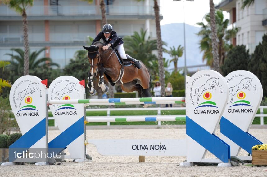 e2c7fdbd-4748-49b5-910e-034f6ececb04 Constant Van Paesschen closes off Spring MET II with a win in the CSI3* Grand Prix presented by Oliva Nova Beach & Golf Resort