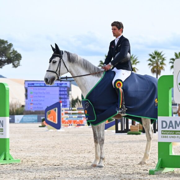 d3a7be08-4b64-e3f3-11f7-8715aefecd9b Victor Bettendorf best in the CSI2* Grand Prix presented by Trofeo Dammann Reitplatz- u. Sportplatzbau GmbH at Spring MET III 2022