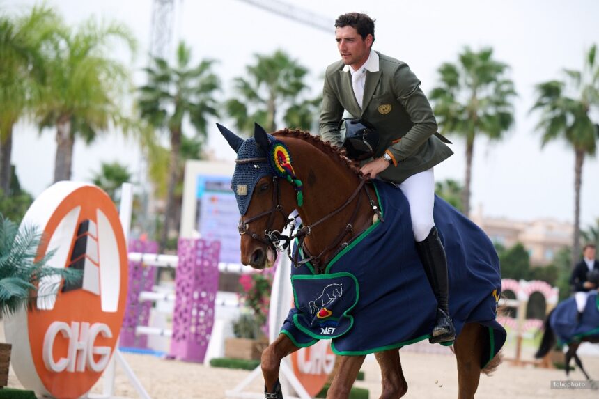 The third and last week of Autumn MET I 2022 concluded with a Belgian victory in Sunday’s CSI3* 1.50m Grand Prix presented by CHG – Construcciones Hispano Germanas S.A, with Nicola Philippaerts and the 10-year-old H&M Luna van’T Ruytershof Z (Levisto Z x For Pleasure) taking the top honours. The 1.50m course set by Dutch mastermind Louis Konickx counted 13 obstacles and 16 efforts, and with a related line from a liverpool at fence number eight followed by an oxer at fence number nine and a triple combination at fence number ten, it asked plenty of questions from the starter field of 33. Eventually, eight horse-and-rider combinations cleared the track, and as the second pair out in the jump-off Philippaerts and Luna van’T Ruytershof Z – who were the quickest in last weekend’s CSI3* 1.50m Grand Prix presented by Oliva Nova Beach & Golf Resort, but had one fence down – stopped the clock on 36.41, a time that proved unbeatable. “We always try to come here with a few horses to build them up,” Nicola Philippaerts – who along with his whole family are frequent quests at Oliva Nova – said about the MET venue. Speaking of the today’s Grand Prix course, he said: “I think the course today was very fair; the time was good, the jumps were good and I think we had enough clears – even if there were not so many in the Grand Prix today. I am happy I won it!”