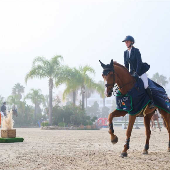 Louise Simpson and Cindy R win the CSI3 1.50m CHG Grand Prix at Autumn MET II 2023 Louise Simpson and Cindy R win the CSI3 1.50m CHG Grand Prix at Autumn MET II 2023
