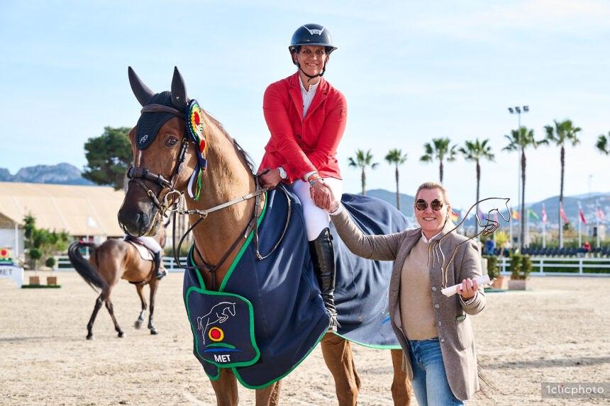Virginie Thonon and Pecorino de La Liniere top the CSI3* 1.50m Grand Prix presented by Oliva Nova Beach & Golf Resort at Spring MET II 2024 
