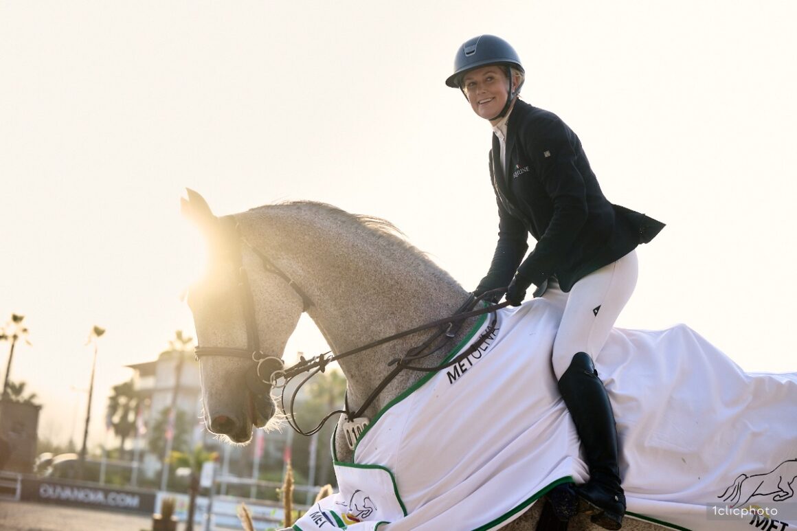 Laura Renwick and Enjoy CK Z win the CSI2 Grand Prix presented by Dammann Reitplatz- u. Sportplatzbau GmbH in Oliva Nova Laura Renwick and Enjoy CK Z win the CSI2* Grand Prix presented by Dammann Reitplatz- u. Sportplatzbau GmbH in Oliva Nova
