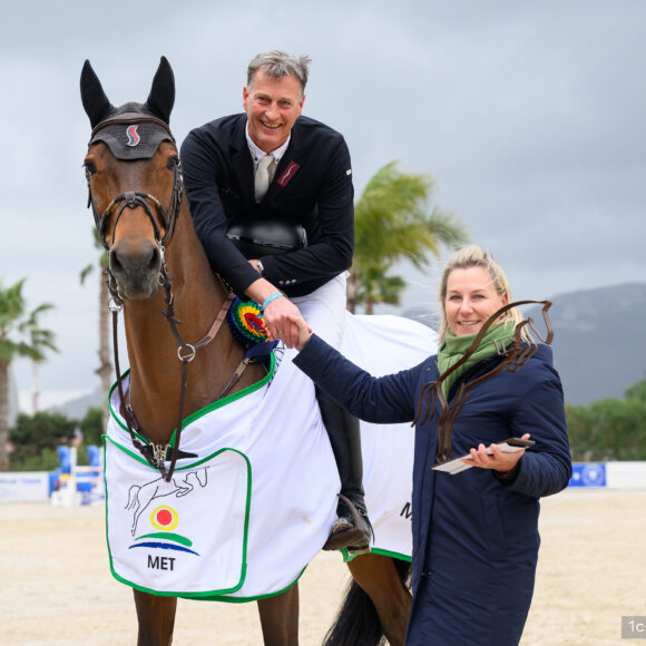 Gold tour 1m50 - Grand Prix, Marc Houtzager, NED, STERREHOF'S DANTE, prize giving Marc Houtzager and Sterrehof’s Dante close off Spring MET II 2025with a win in the CSI3* 1.50m Grand Prixpresented by Oliva Nova Beach & Golf Resort